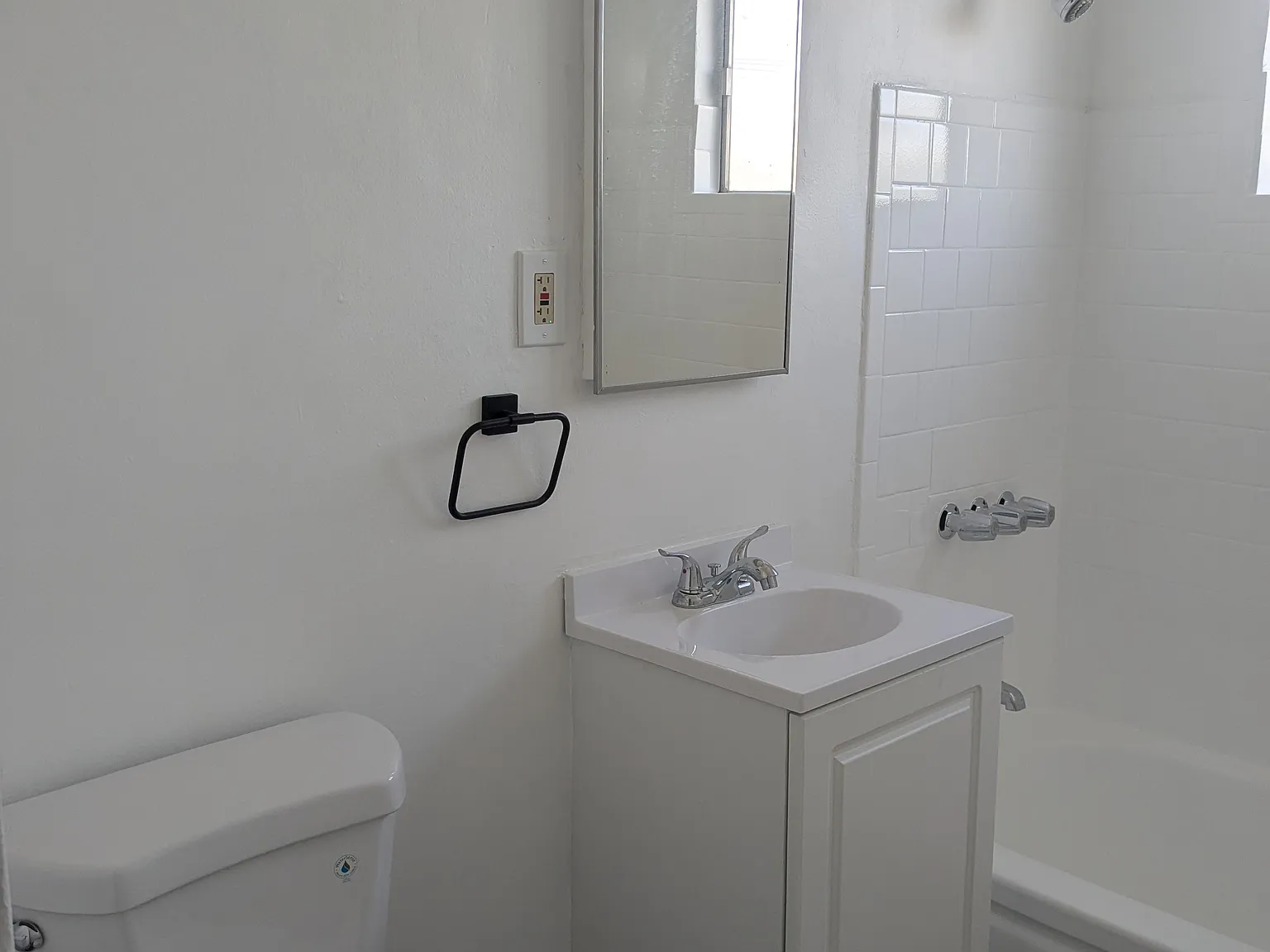 2 bed, 750 sqft, $2,000 — Photo 4
