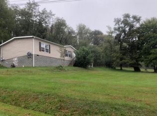 412 Peach St, Pulaski, VA 24301