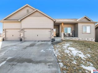 18801 Willow St, Omaha, NE 68136