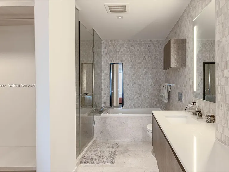 68 SE 6th St #3006 — Photo 11