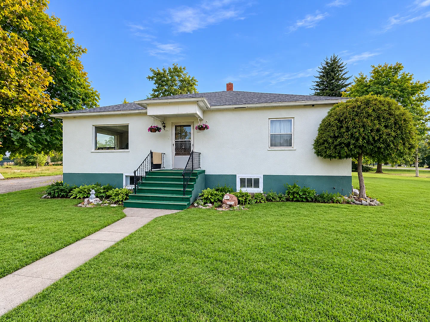 Retro Charm with Room to Roam! | $2,300/Month — Photo 1