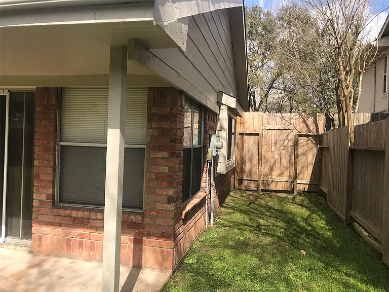 3310 Stillmeadow Ct — Photo 11