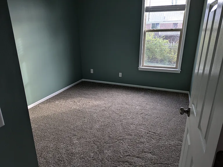 526 Clinton Springs Ave #D — Photo 10