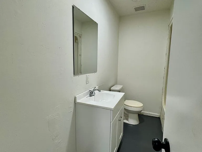 818 Taggart Ave #F — Photo 19