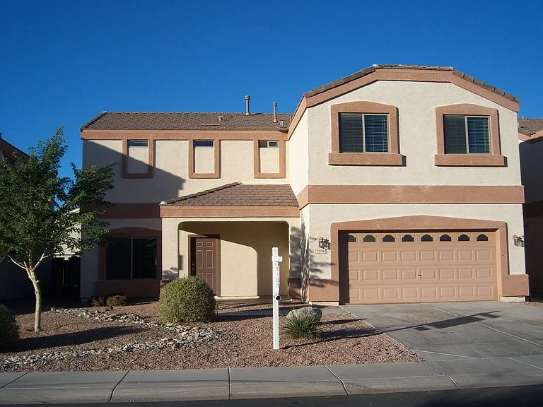 1508 E Heather Dr — Photo 4