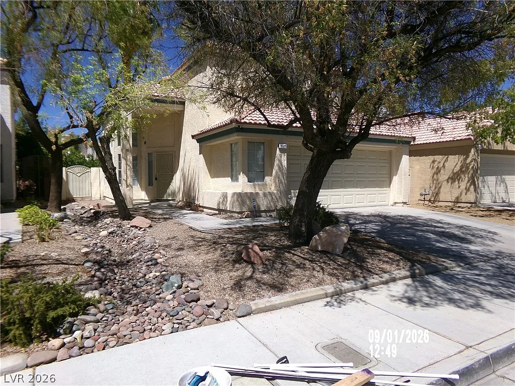 3 bed, 2.5 bath, 1821 sqft, $2,900 — Photo 3