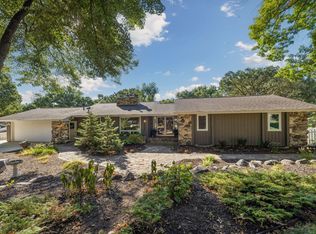 6521 Leesborough Ave, Eden Prairie, MN 55346