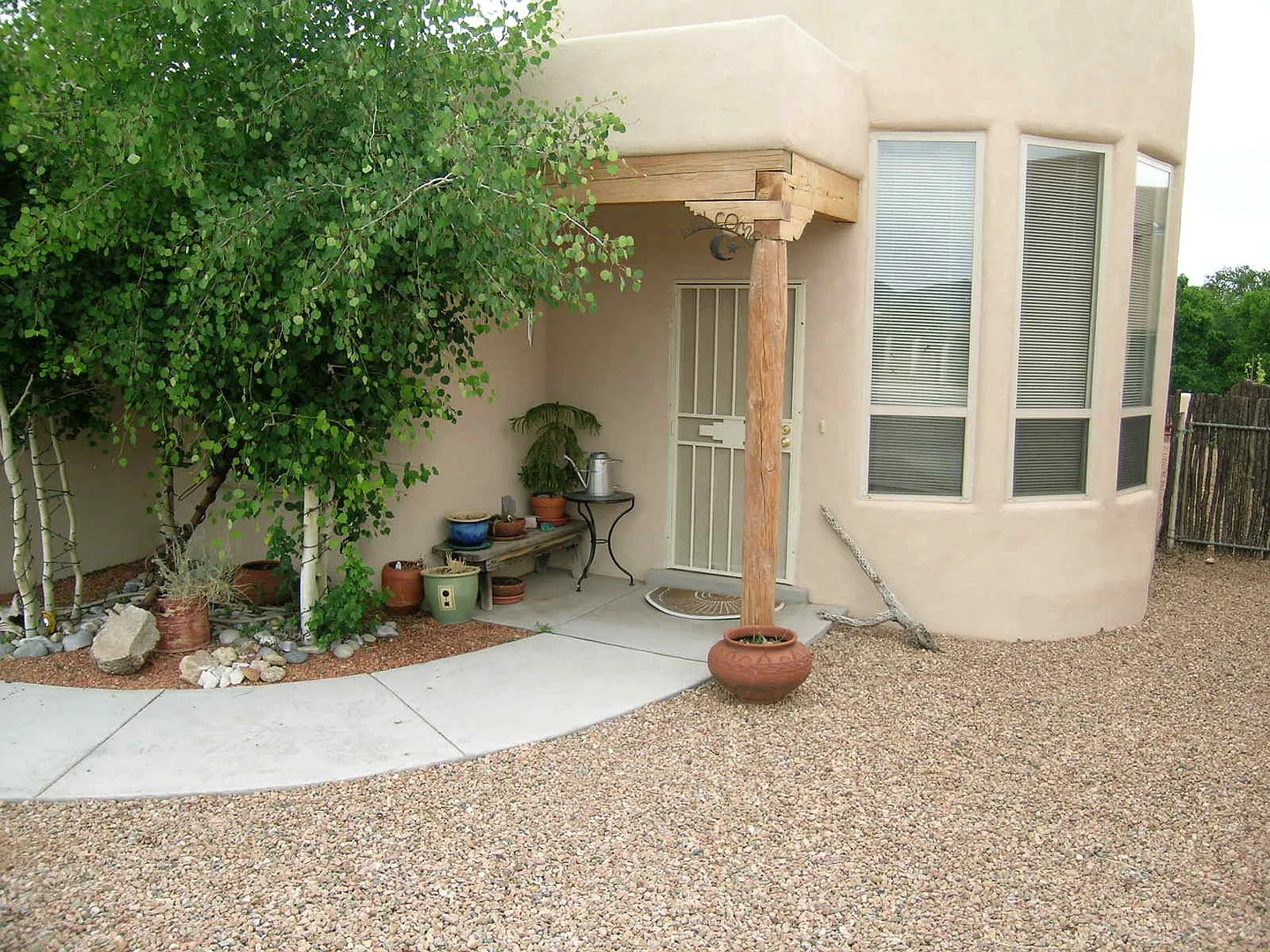 2194 Manuel Medrano - Sol Y Lomas Neighborhood! — Photo 2