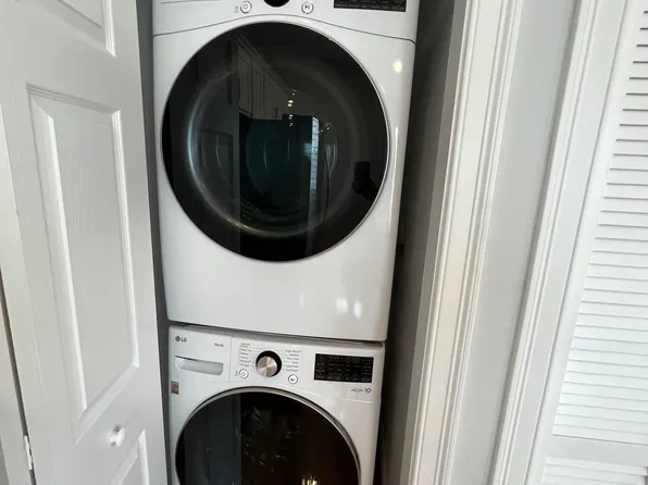 (undisclosed Address), Somerville, MA 02145