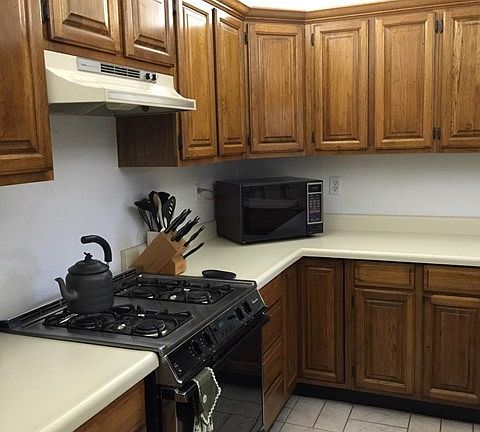 2nd image of 1424 E California Pl