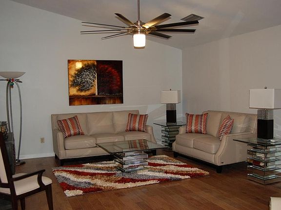 5th image of 8820 Saint Andrews Dr