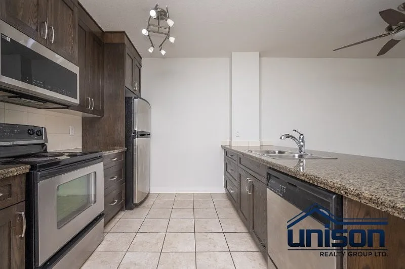 1 bed, 800 sqft, $2,000 — Photo 2
