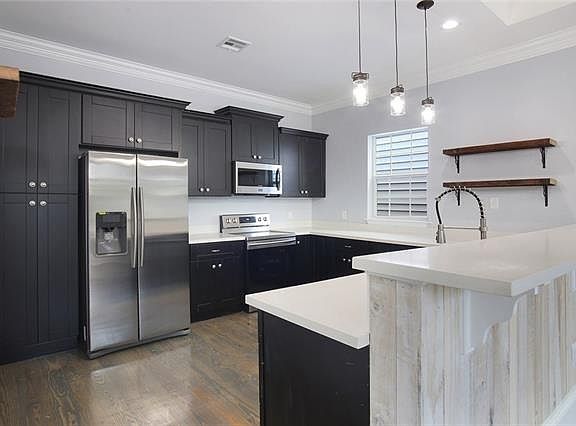 4th image of 3023 Orleans Ave