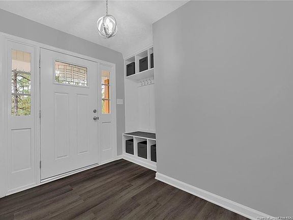 5th image of 606 Randinita Dr