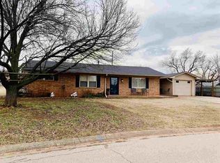 1202 Rose Ter, Perry, OK 73077