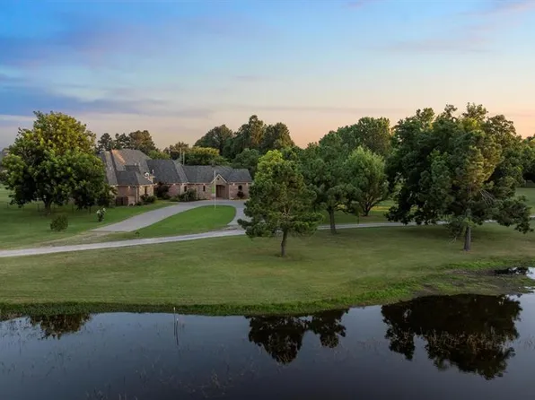 1601 N Dobbs Rd, Harrah, OK 73045