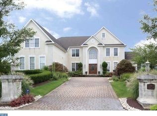 28 Brown Dr, Southampton, PA 18966