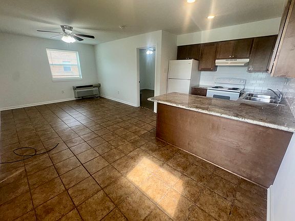 3rd image of 1632 Carrollton Ave APT 3
