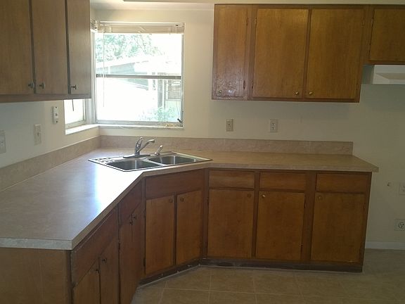 3rd image of 1417 Stillwater Ave