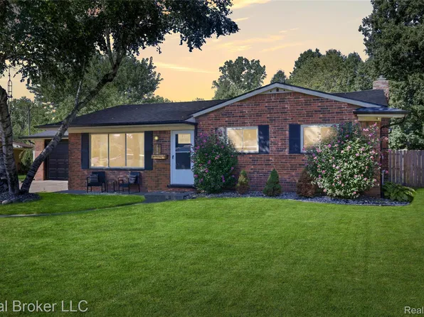 2128 Kingswood Dr, Flint, MI 48507