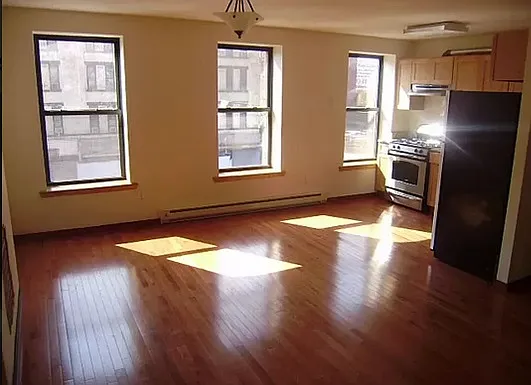 2334 2nd Ave #5 — Photo 1