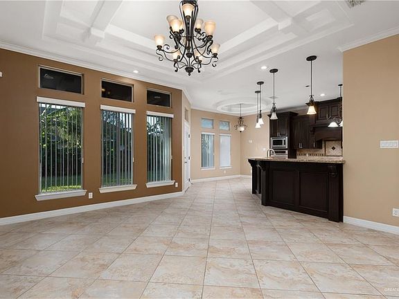 2nd image of 2719 Stirling Ave