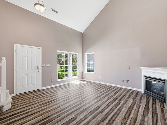 5th image of 1563 Whisler Dr