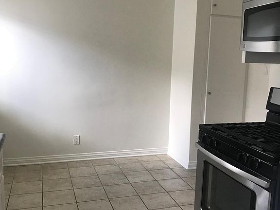 4th image of 4323 1/2 N Bellflower Blvd