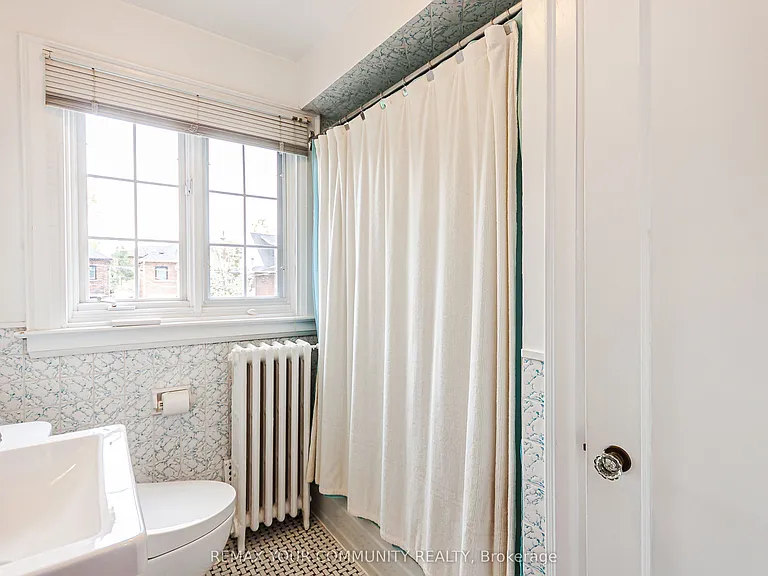 212 Wanless Ave — Photo 16