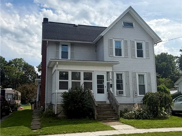 18 E Union St, Holley, NY 14470