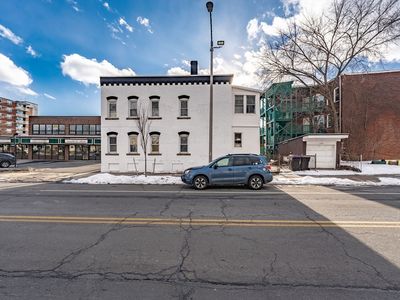 238 Lyman St, Holyoke, MA, 01040