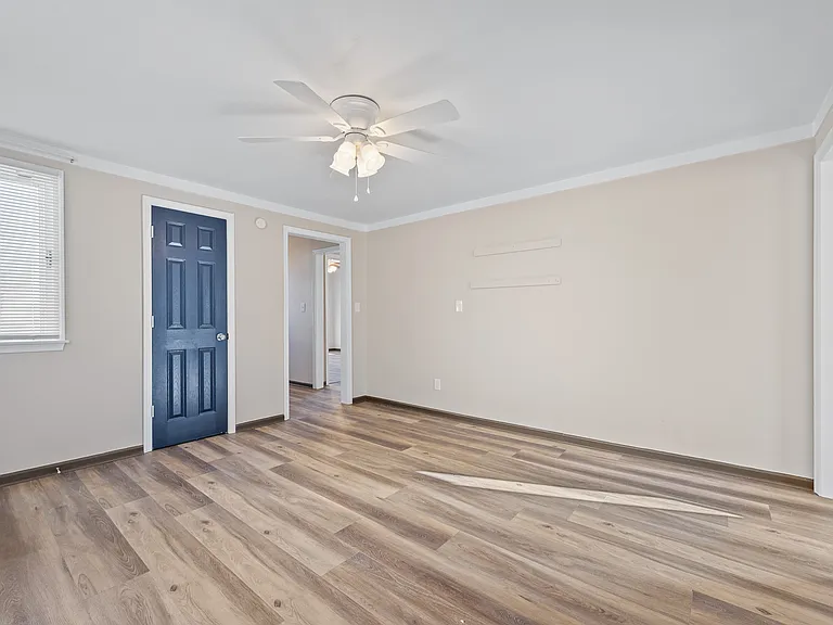 1015 Cabell St — Photo 13