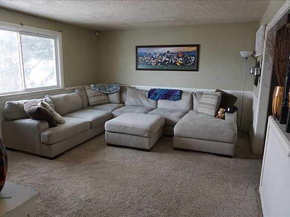 4th image of 455 N Crimson Dr