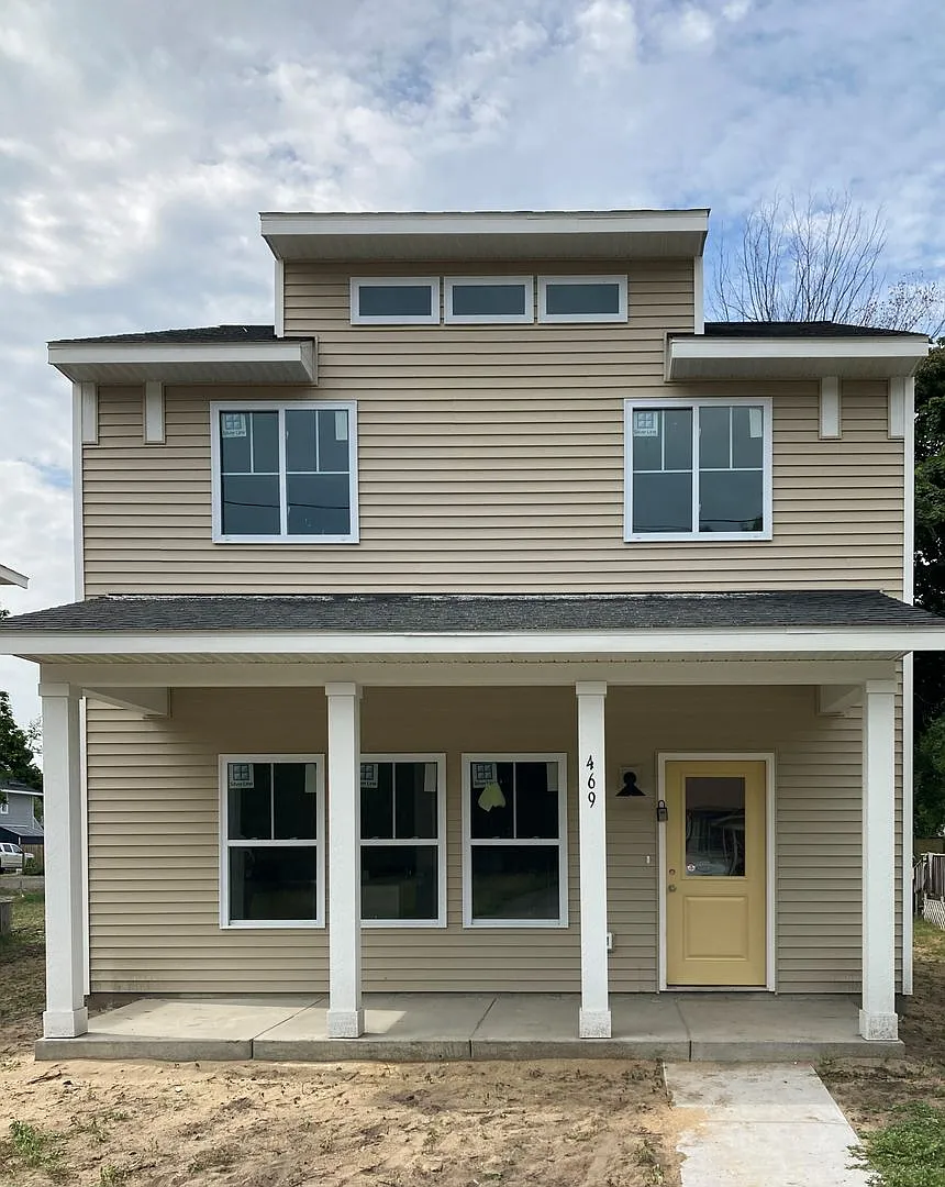 469 Washington Ave photo 1