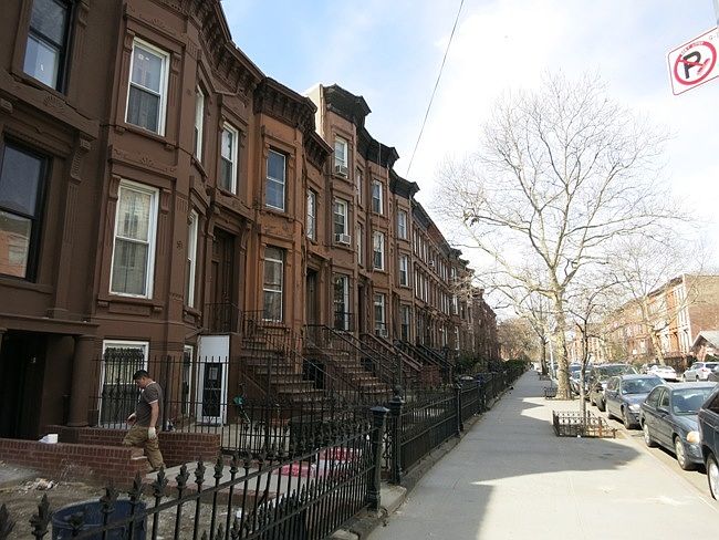1st image of 165 Halsey St APT 1