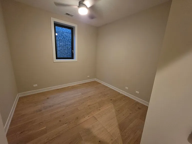 1203 W Augusta Blvd — Photo 11