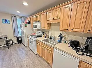 428 E 3rd St APT 1, Boston, MA 02127