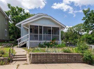 865 18th St SE, Cedar Rapids, IA 52403