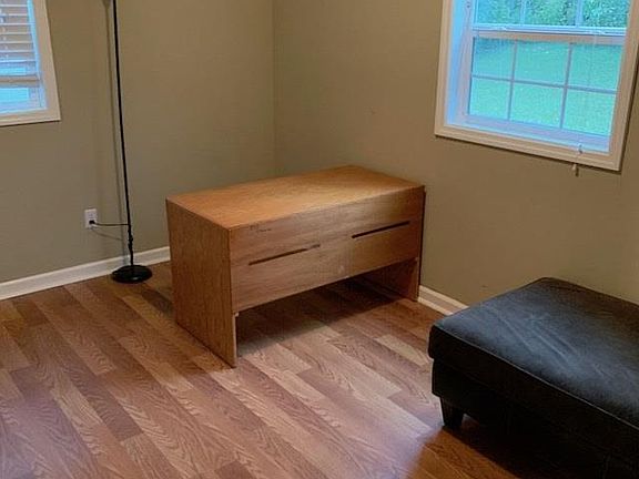5th image of 4807 Proctor Cir NW