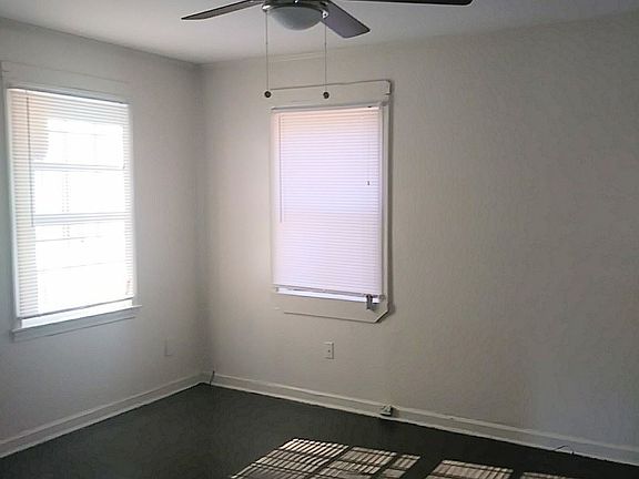 5th image of 2311 E Warren St