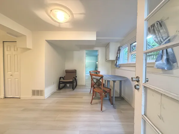 1365 Fulton Ave, West Vancouver, BC V7T 1N9