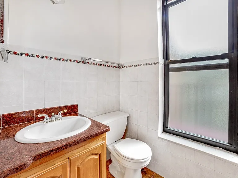 511 E 81st St #10 — Photo 5
