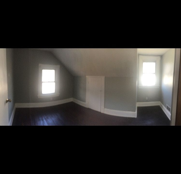 2nd image of 295 Park St #295