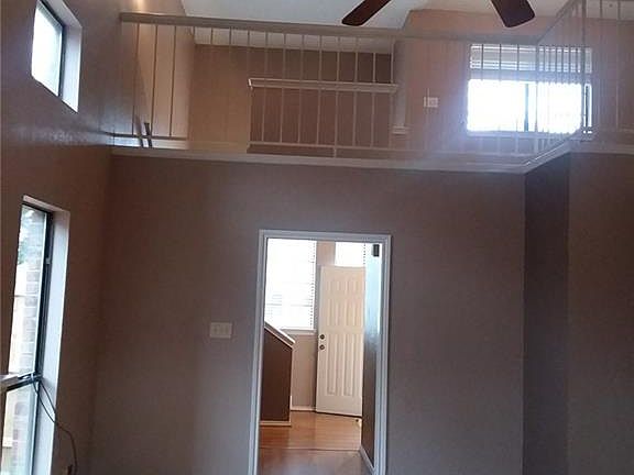 2nd image of 1205 Hillwood Way