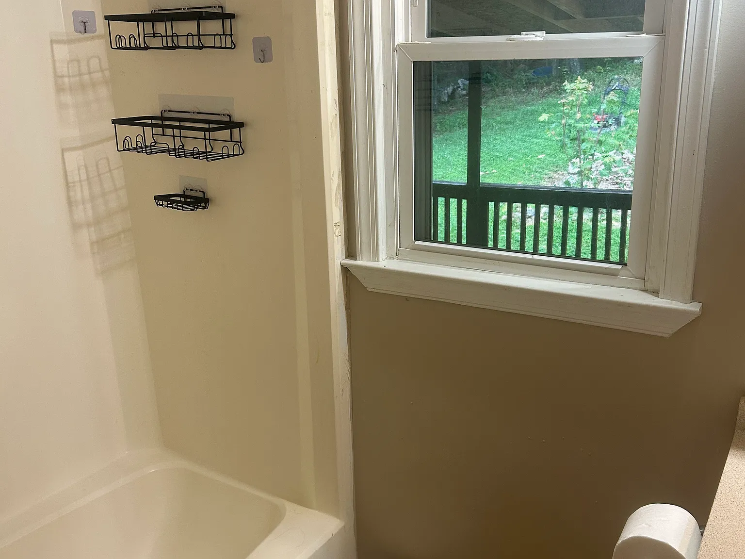 3 bed, 1056 sqft, $1,800 — Photo 3