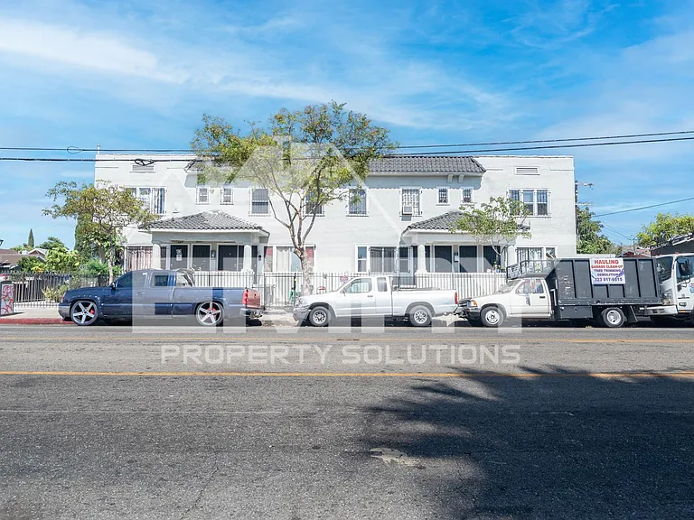 4302 S Hoover St — Photo 19