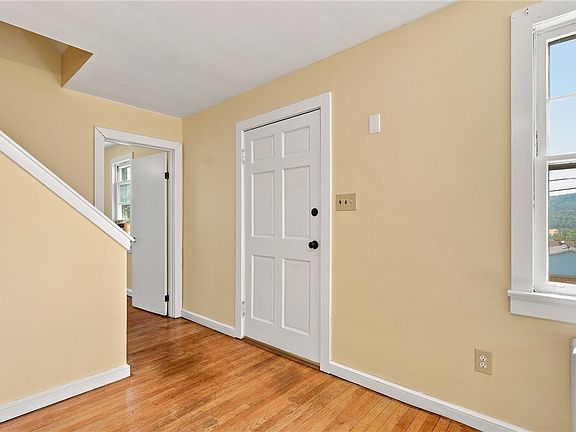 5th image of 1135 E Susquehanna St