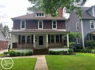 419 Saint Clair St, Grosse Pointe, MI 48230