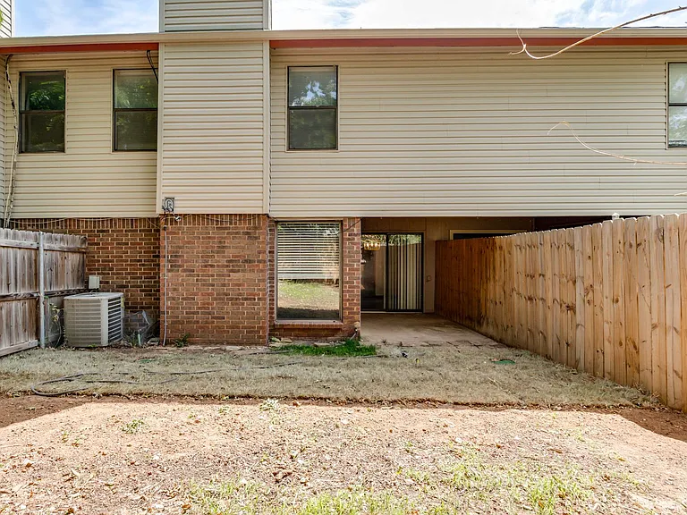 1705 N Gleason Ave — Photo 46