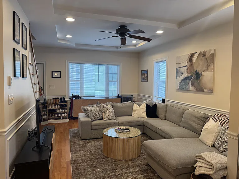 9 Winthrop Ct #1 — Photo 16